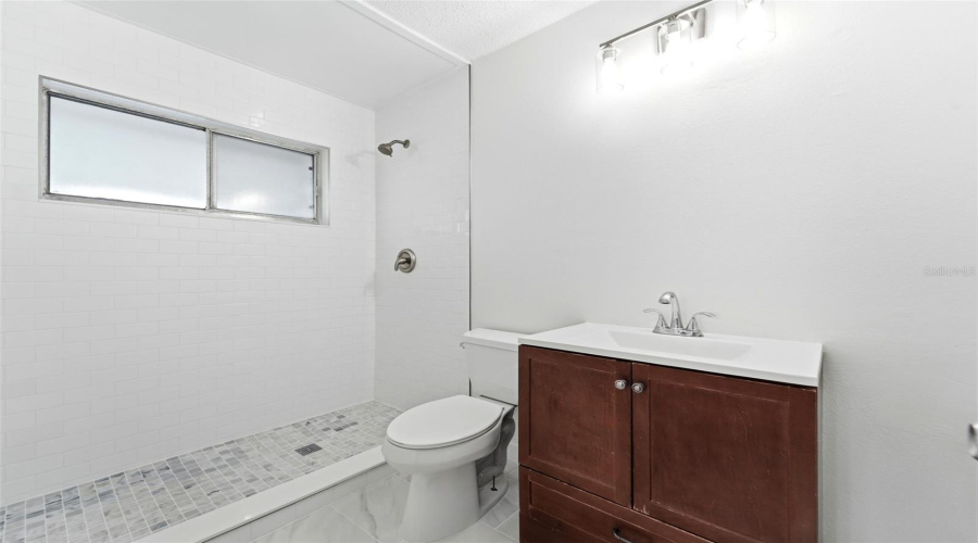 Deltona, Florida 32725, 2 Bedroom Bedrooms, ,2 Bathroombathrooms,Residential,For Sale,Old Mill,0,Mfrv4950236