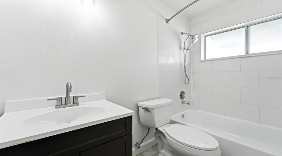 Deltona, Florida 32725, 2 Bedroom Bedrooms, ,2 Bathroombathrooms,Residential,For Sale,Old Mill,0,Mfrv4950236