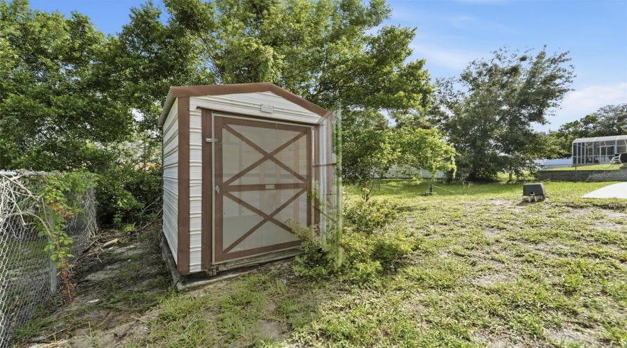 Deltona, Florida 32725, 2 Bedroom Bedrooms, ,2 Bathroombathrooms,Residential,For Sale,Old Mill,0,Mfrv4950236