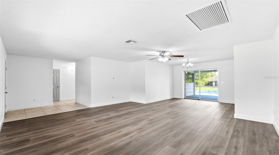 Deltona, Florida 32725, 2 Bedroom Bedrooms, ,2 Bathroombathrooms,Residential,For Sale,Old Mill,0,Mfrv4950236