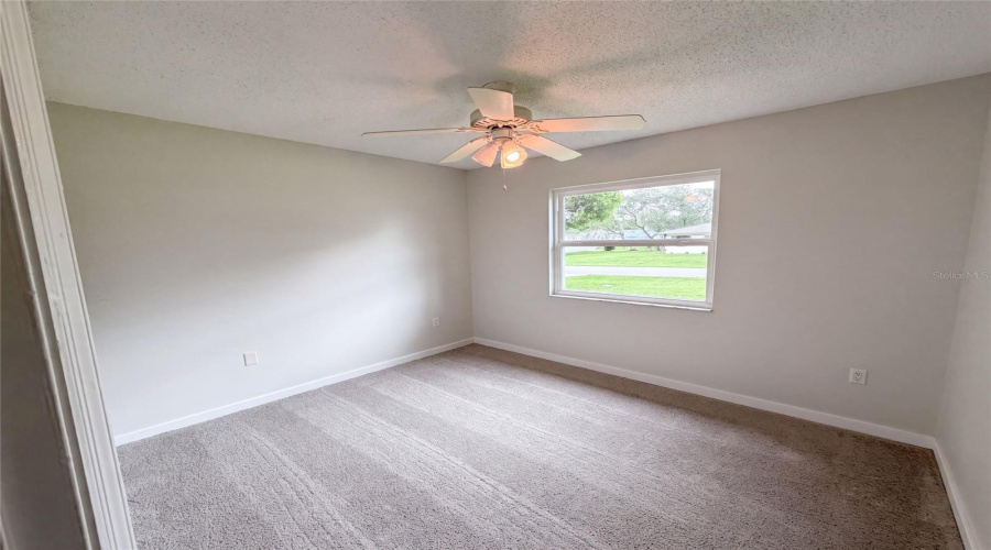 Deltona, Florida 32725, 3 Bedroom Bedrooms, ,2 Bathroombathrooms,Residential,For Sale,Leland,0,Mfro6435779