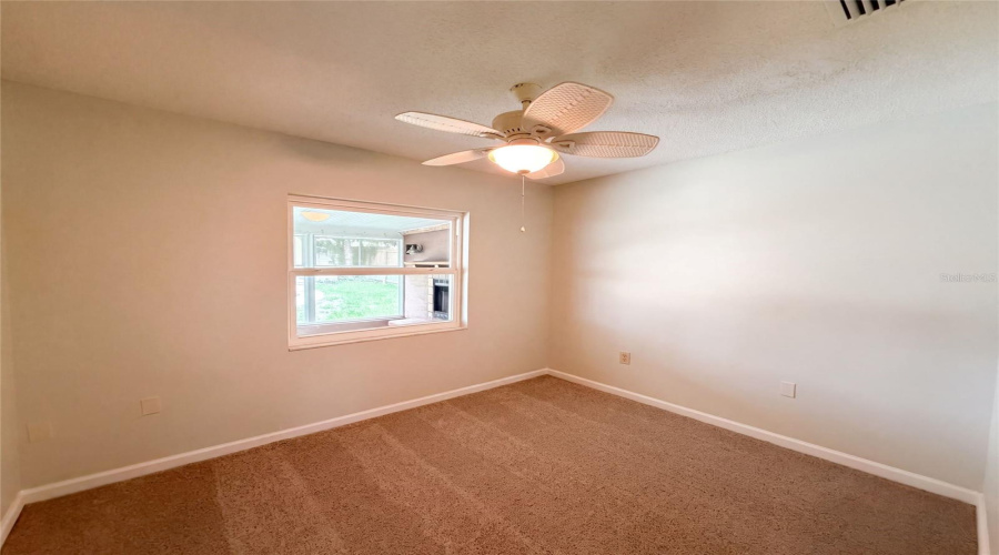 Deltona, Florida 32725, 3 Bedroom Bedrooms, ,2 Bathroombathrooms,Residential,For Sale,Leland,0,Mfro6435779