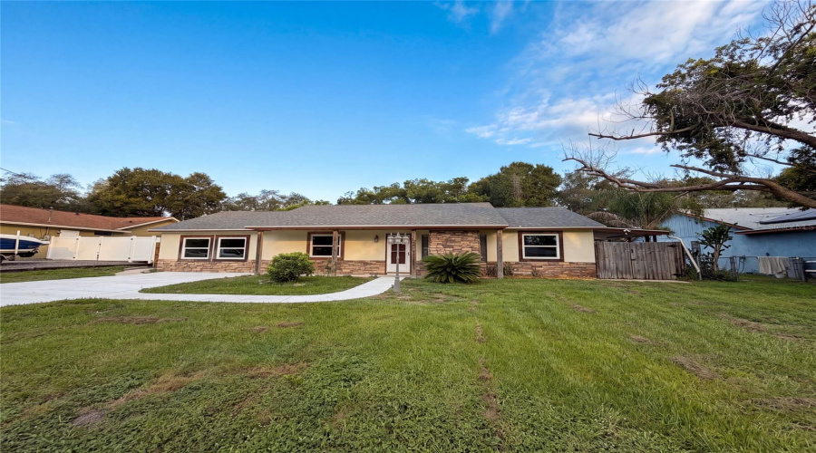 Deltona, Florida 32725, 3 Bedroom Bedrooms, ,2 Bathroombathrooms,Residential,For Sale,Leland,0,Mfro6435779