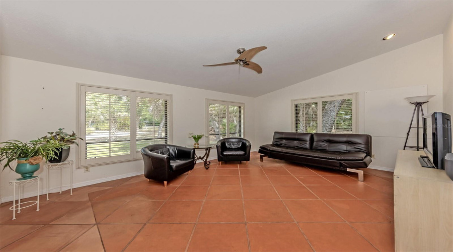Venice, Florida 34292, 4 Bedroom Bedrooms, ,3 Bathroombathrooms,Residential,For Sale,Firetree,0,Mfro6436722