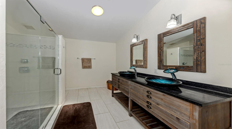 Venice, Florida 34292, 4 Bedroom Bedrooms, ,3 Bathroombathrooms,Residential,For Sale,Firetree,0,Mfro6436722