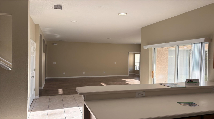 Bradenton, Florida 34203, 6 Bedroom Bedrooms, ,3 Bathroombathrooms,Residential,For Sale,46Th,0,Mfrtb8542077