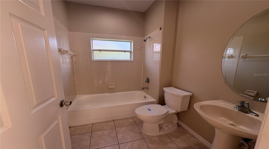 Bradenton, Florida 34203, 6 Bedroom Bedrooms, ,3 Bathroombathrooms,Residential,For Sale,46Th,0,Mfrtb8542077