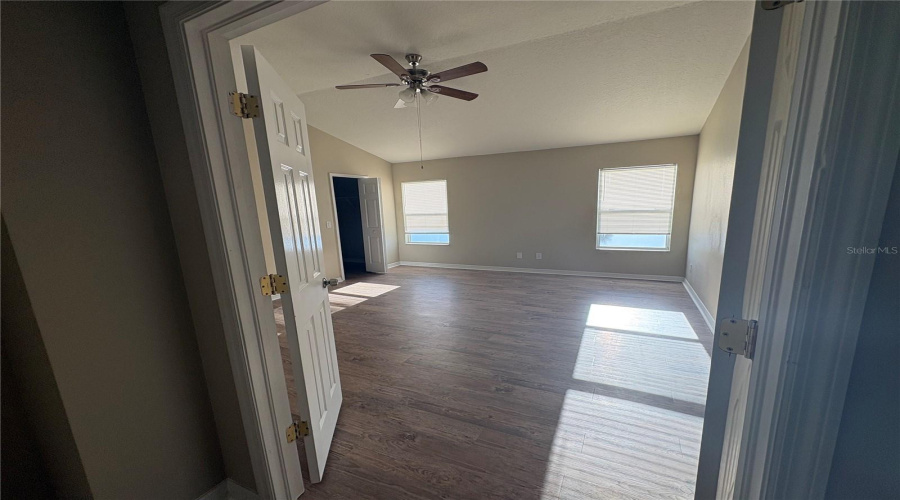 Bradenton, Florida 34203, 6 Bedroom Bedrooms, ,3 Bathroombathrooms,Residential,For Sale,46Th,0,Mfrtb8542077
