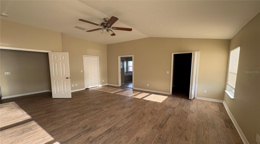 Bradenton, Florida 34203, 6 Bedroom Bedrooms, ,3 Bathroombathrooms,Residential,For Sale,46Th,0,Mfrtb8542077