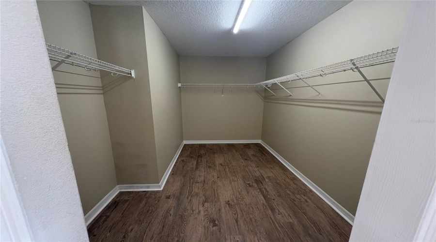 Bradenton, Florida 34203, 6 Bedroom Bedrooms, ,3 Bathroombathrooms,Residential,For Sale,46Th,0,Mfrtb8542077