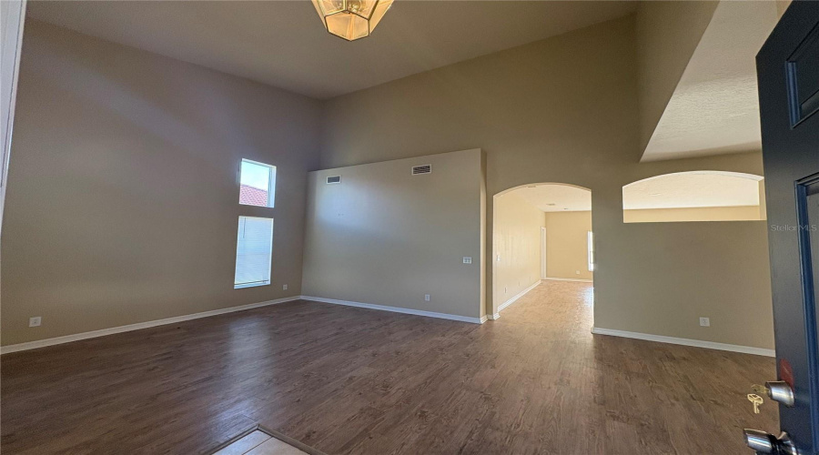 Bradenton, Florida 34203, 6 Bedroom Bedrooms, ,3 Bathroombathrooms,Residential,For Sale,46Th,0,Mfrtb8542077