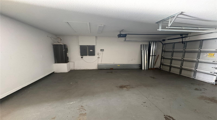 Bradenton, Florida 34203, 6 Bedroom Bedrooms, ,3 Bathroombathrooms,Residential,For Sale,46Th,0,Mfrtb8542077