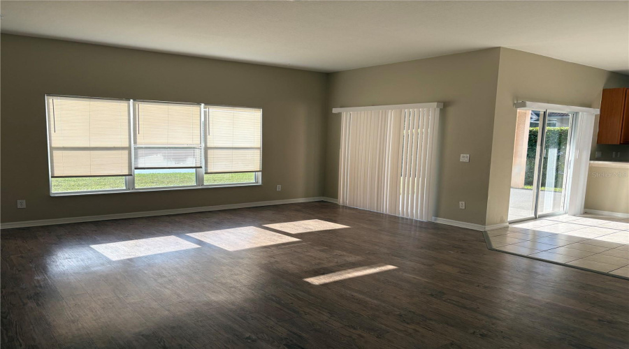 Bradenton, Florida 34203, 6 Bedroom Bedrooms, ,3 Bathroombathrooms,Residential,For Sale,46Th,0,Mfrtb8542077