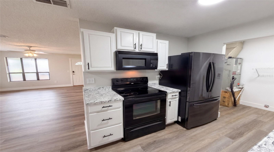 Orlando, Florida 32824, 3 Bedroom Bedrooms, ,2 Bathroombathrooms,Residential,For Sale,8Th,0,Mfro6436374