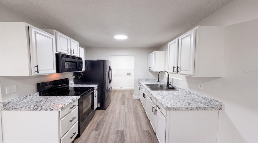 Orlando, Florida 32824, 3 Bedroom Bedrooms, ,2 Bathroombathrooms,Residential,For Sale,8Th,0,Mfro6436374