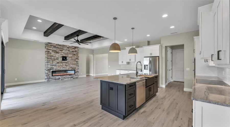 Lakeland, Florida 33813, 4 Bedroom Bedrooms, ,3 Bathroombathrooms,Residential,For Sale,Lakeland Highlands,0,Mfrl4961663