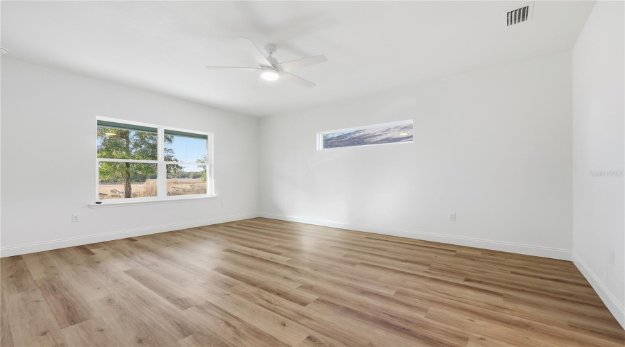 Gainesville, Florida 32607, 4 Bedroom Bedrooms, ,2 Bathroombathrooms,Residential,For Sale,67Th,0,Mfrgc538124