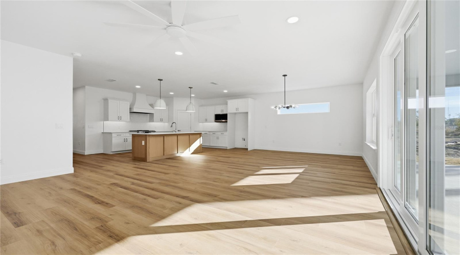 Gainesville, Florida 32607, 4 Bedroom Bedrooms, ,2 Bathroombathrooms,Residential,For Sale,67Th,0,Mfrgc538124