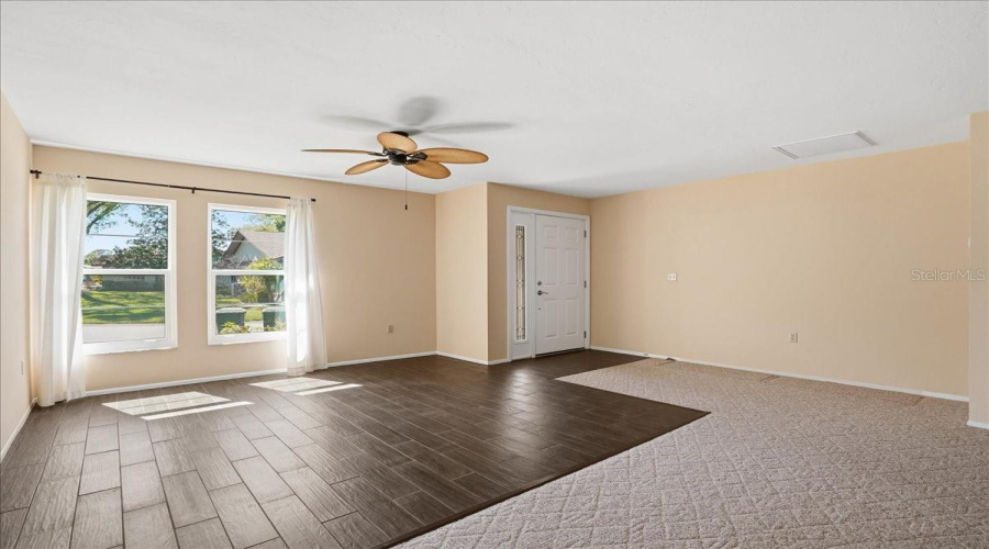 Sarasota, Florida 34232, 2 Bedroom Bedrooms, ,2 Bathroombathrooms,Residential,For Sale,Collins,0,Mfrtb8492643