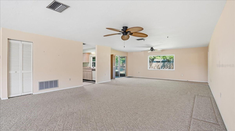 Sarasota, Florida 34232, 2 Bedroom Bedrooms, ,2 Bathroombathrooms,Residential,For Sale,Collins,0,Mfrtb8492643