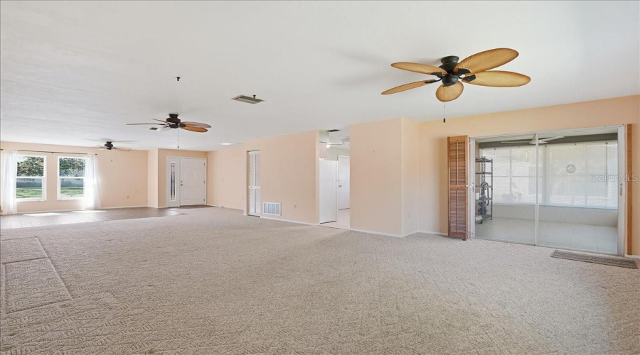 Sarasota, Florida 34232, 2 Bedroom Bedrooms, ,2 Bathroombathrooms,Residential,For Sale,Collins,0,Mfrtb8492643