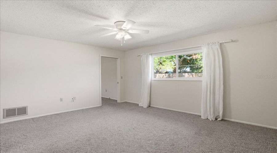 Sarasota, Florida 34232, 2 Bedroom Bedrooms, ,2 Bathroombathrooms,Residential,For Sale,Collins,0,Mfrtb8492643