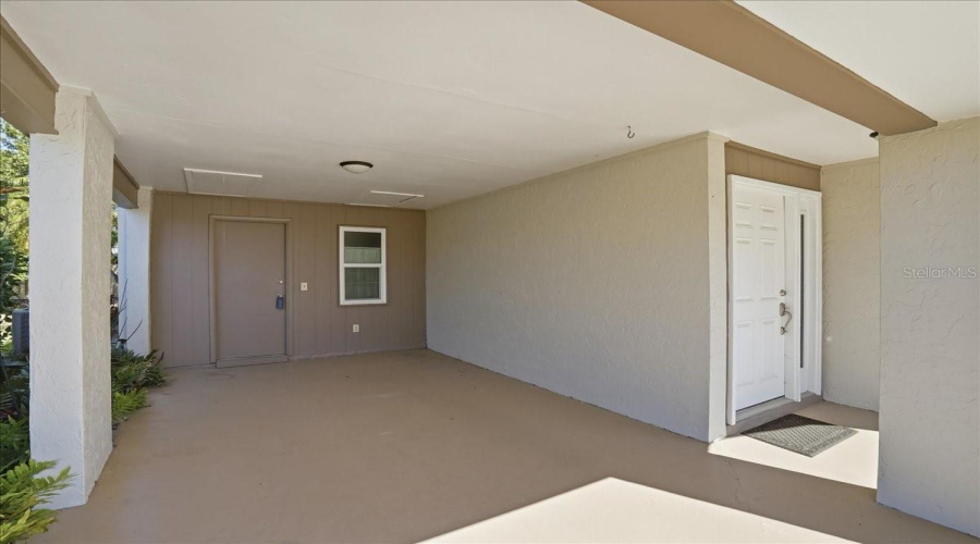 Sarasota, Florida 34232, 2 Bedroom Bedrooms, ,2 Bathroombathrooms,Residential,For Sale,Collins,0,Mfrtb8492643
