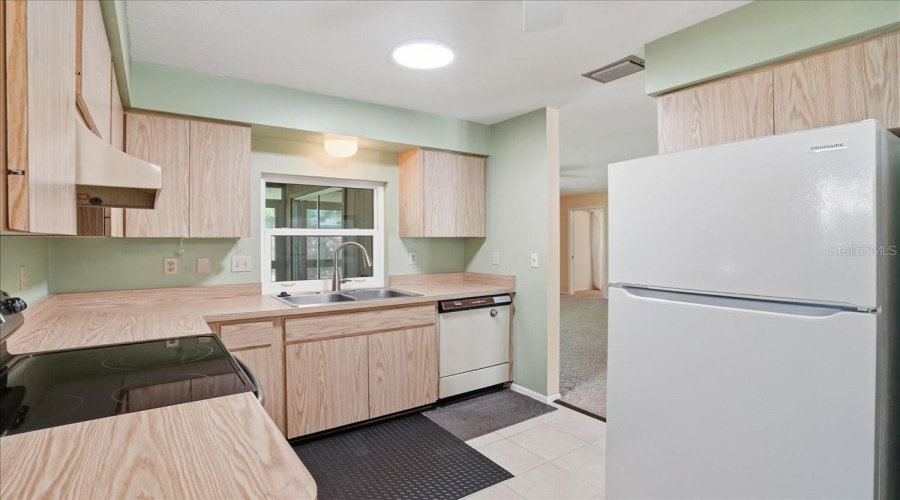 Sarasota, Florida 34232, 2 Bedroom Bedrooms, ,2 Bathroombathrooms,Residential,For Sale,Collins,0,Mfrtb8492643