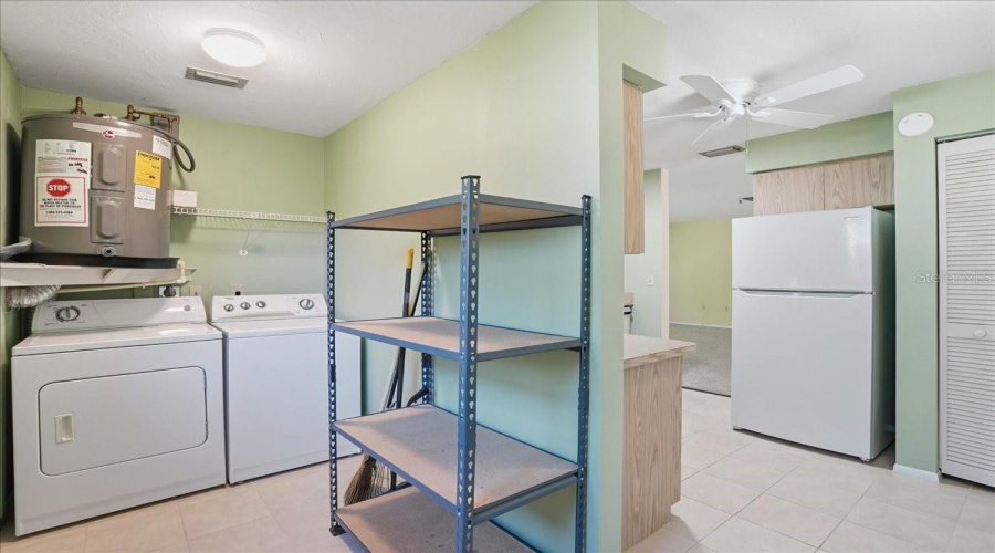Sarasota, Florida 34232, 2 Bedroom Bedrooms, ,2 Bathroombathrooms,Residential,For Sale,Collins,0,Mfrtb8492643