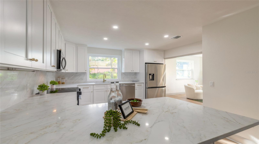 Ormond Beach, Florida 32176, 4 Bedroom Bedrooms, ,3 Bathroombathrooms,Residential,For Sale,Ray Mar,0,Mfro6420848