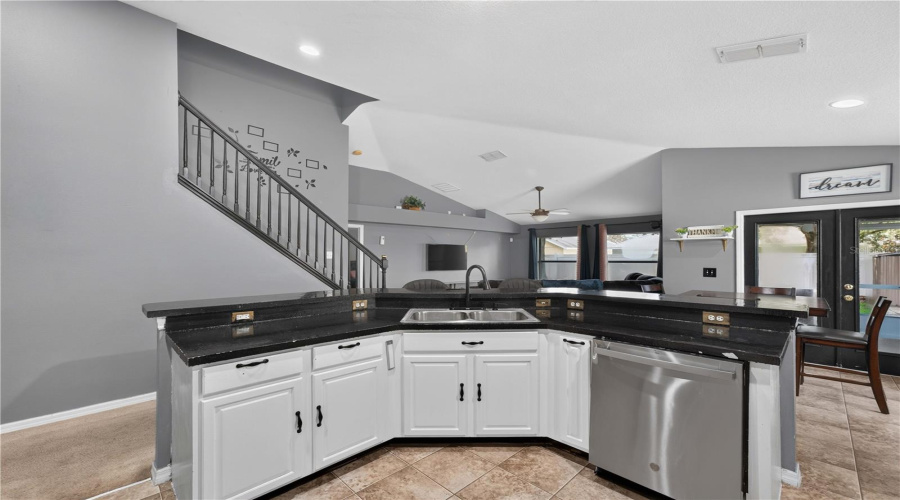 Mount Dora, Florida 32757, 4 Bedroom Bedrooms, ,2 Bathroombathrooms,Residential,For Sale,Briarcliff,0,Mfro6430492