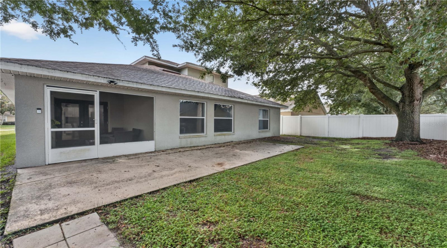 Mount Dora, Florida 32757, 4 Bedroom Bedrooms, ,2 Bathroombathrooms,Residential,For Sale,Briarcliff,0,Mfro6430492