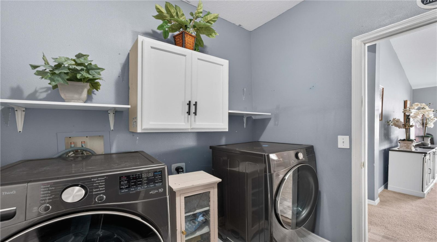 Mount Dora, Florida 32757, 4 Bedroom Bedrooms, ,2 Bathroombathrooms,Residential,For Sale,Briarcliff,0,Mfro6430492