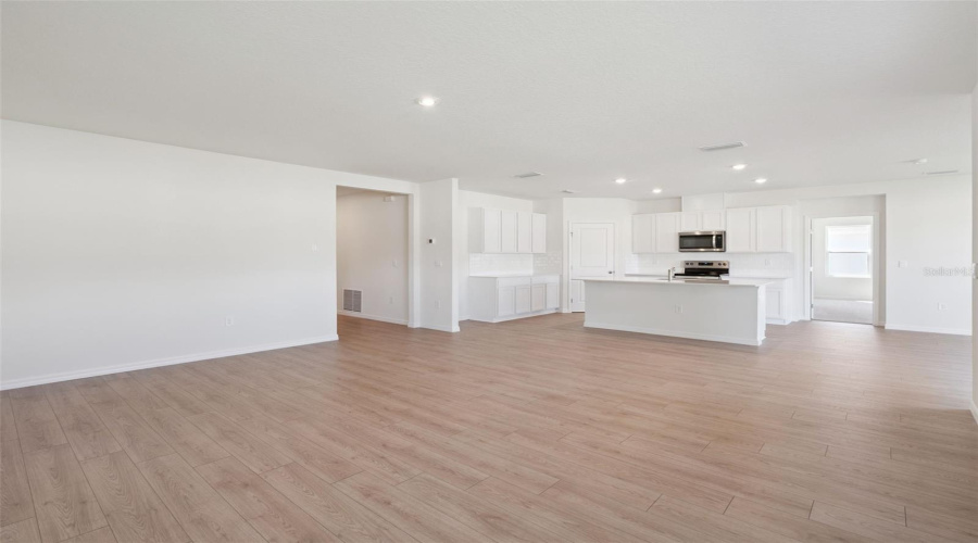 St Cloud, Florida 34773, 4 Bedroom Bedrooms, ,3 Bathroombathrooms,Residential,For Sale,Grey Moss,0,Mfro6420902