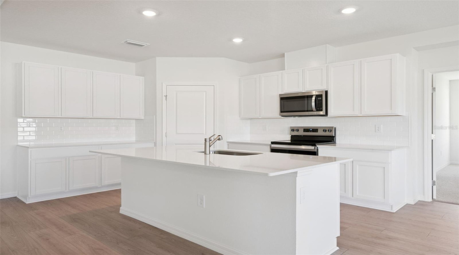 St Cloud, Florida 34773, 4 Bedroom Bedrooms, ,3 Bathroombathrooms,Residential,For Sale,Grey Moss,0,Mfro6420902