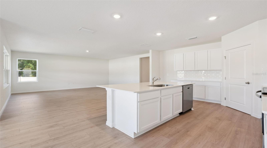 St Cloud, Florida 34773, 4 Bedroom Bedrooms, ,3 Bathroombathrooms,Residential,For Sale,Grey Moss,0,Mfro6420902