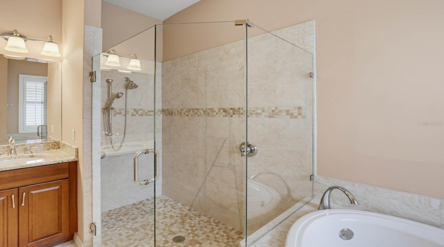 Palm Harbor, Florida 34685, 2 Bedroom Bedrooms, ,2 Bathroombathrooms,Residential,For Sale,Silk Oak,0,Mfrtb8540074
