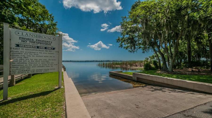 Palm Harbor, Florida 34685, 2 Bedroom Bedrooms, ,2 Bathroombathrooms,Residential,For Sale,Silk Oak,0,Mfrtb8540074