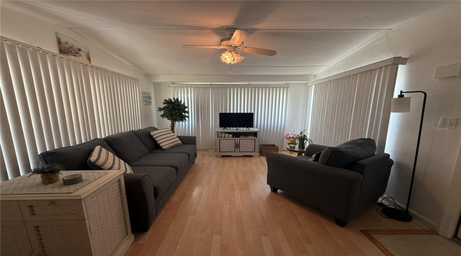 Largo, Florida 33778, 1 Bedroom Bedrooms, ,1 Bathroombathrooms,Residential,For Sale,Seminole,0,Mfrtb8514198