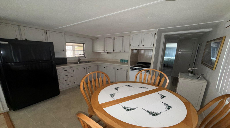 Largo, Florida 33778, 1 Bedroom Bedrooms, ,1 Bathroombathrooms,Residential,For Sale,Seminole,0,Mfrtb8514198