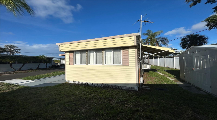 Largo, Florida 33778, 1 Bedroom Bedrooms, ,1 Bathroombathrooms,Residential,For Sale,Seminole,0,Mfrtb8514198