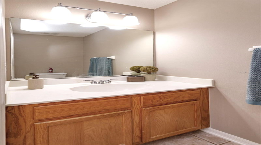 Orlando, Florida 32826, 4 Bedroom Bedrooms, ,2 Bathroombathrooms,Residential,For Sale,Northern Dancer,0,Mfro6434036