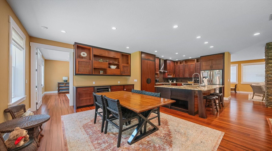 Sarasota, Florida 34239, 3 Bedroom Bedrooms, ,2 Bathroombathrooms,Residential,For Sale,Hyde Park,0,Mfra4700669