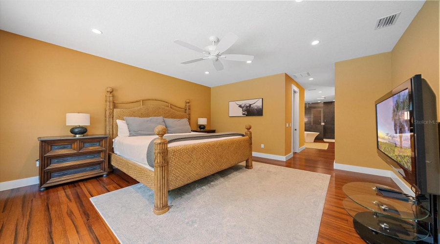 Sarasota, Florida 34239, 3 Bedroom Bedrooms, ,2 Bathroombathrooms,Residential,For Sale,Hyde Park,0,Mfra4700669