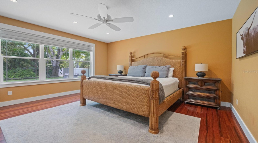 Sarasota, Florida 34239, 3 Bedroom Bedrooms, ,2 Bathroombathrooms,Residential,For Sale,Hyde Park,0,Mfra4700669