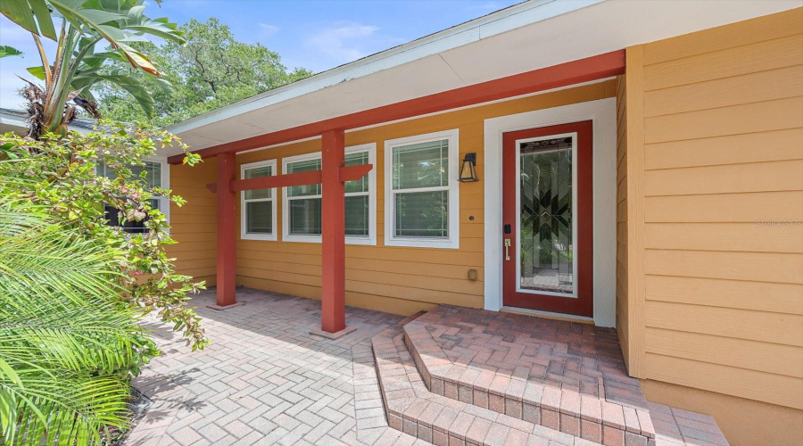 Sarasota, Florida 34239, 3 Bedroom Bedrooms, ,2 Bathroombathrooms,Residential,For Sale,Hyde Park,0,Mfra4700669