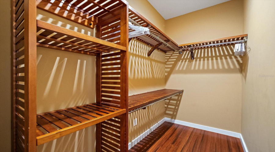 Sarasota, Florida 34239, 3 Bedroom Bedrooms, ,2 Bathroombathrooms,Residential,For Sale,Hyde Park,0,Mfra4700669