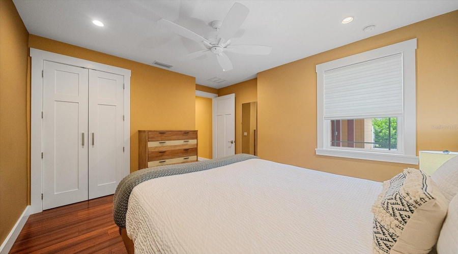 Sarasota, Florida 34239, 3 Bedroom Bedrooms, ,2 Bathroombathrooms,Residential,For Sale,Hyde Park,0,Mfra4700669