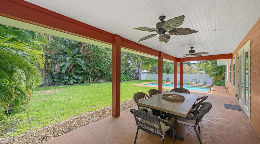 Sarasota, Florida 34239, 3 Bedroom Bedrooms, ,2 Bathroombathrooms,Residential,For Sale,Hyde Park,0,Mfra4700669