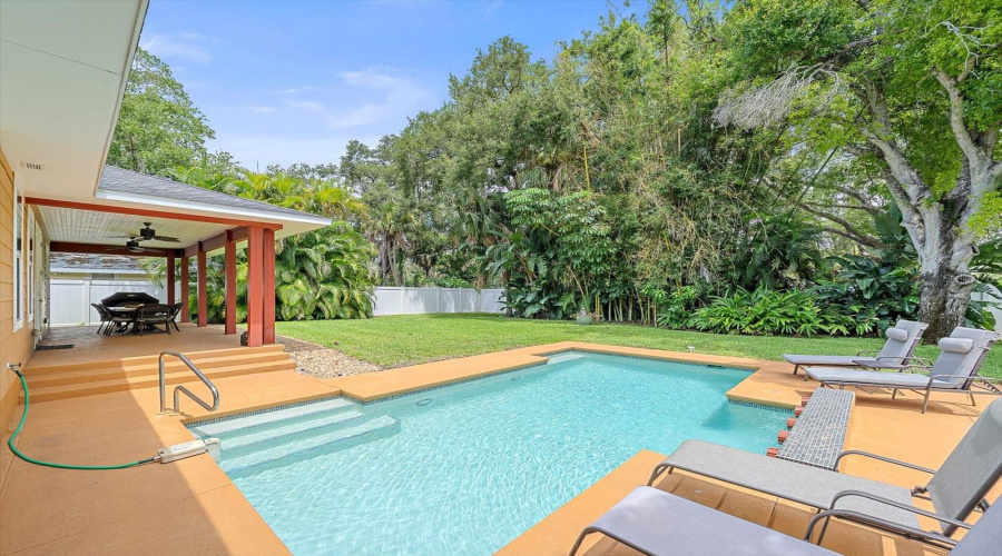 Sarasota, Florida 34239, 3 Bedroom Bedrooms, ,2 Bathroombathrooms,Residential,For Sale,Hyde Park,0,Mfra4700669